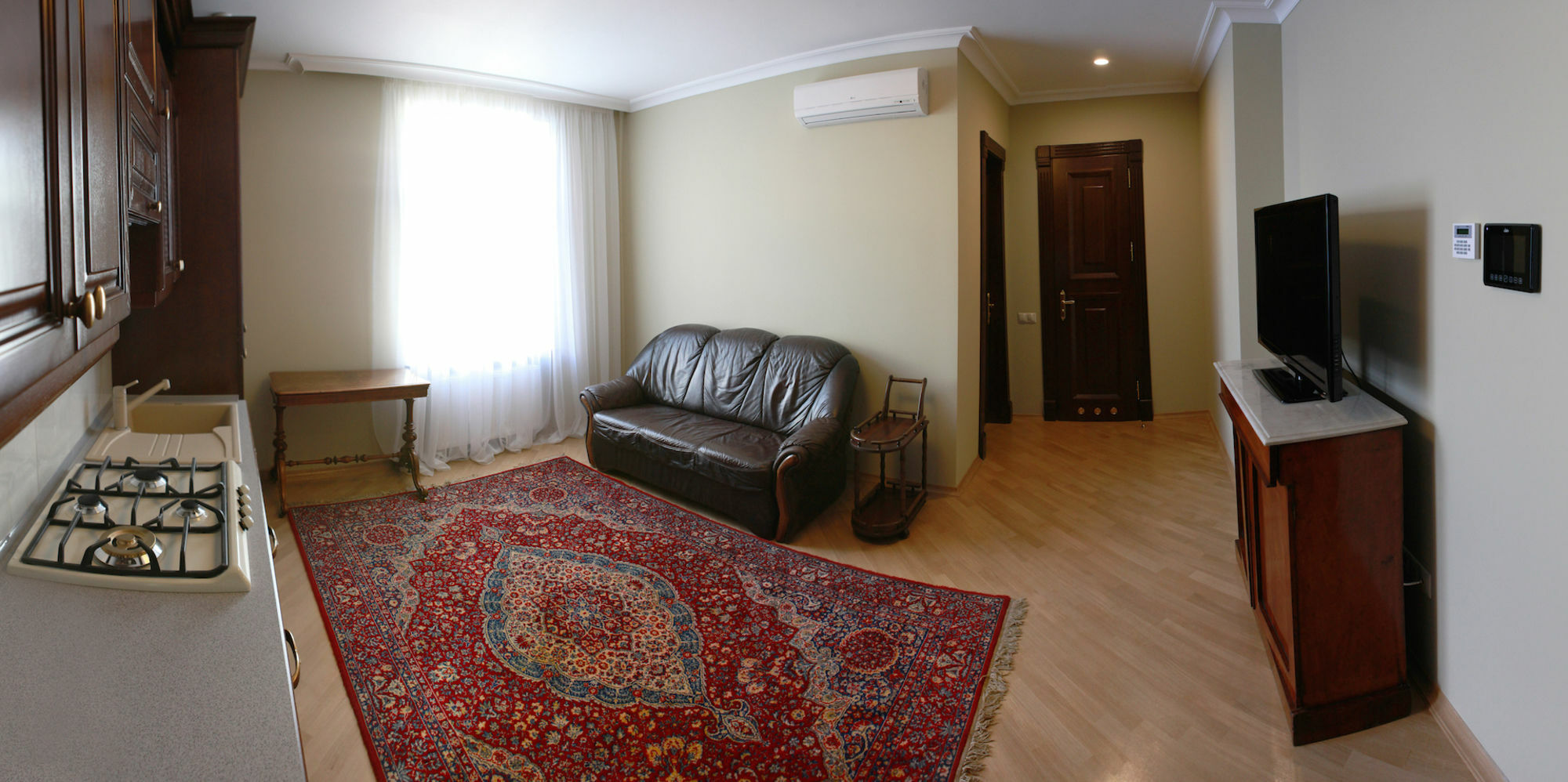 British Club Lviv Hotel Buitenkant foto